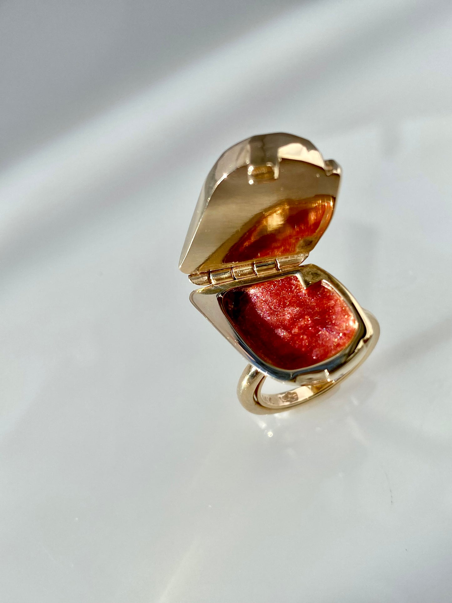 LIP BITER POISON ring