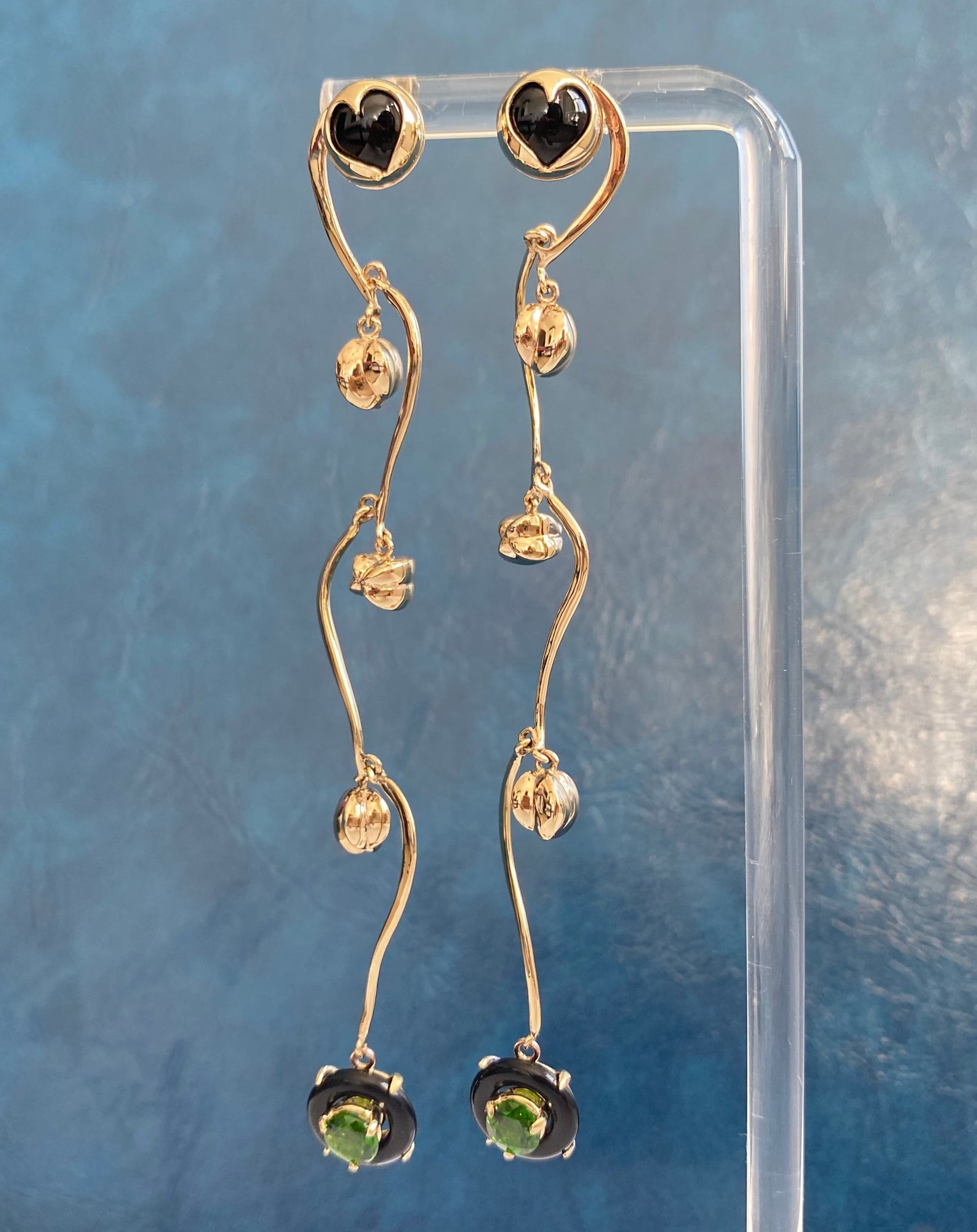 LOVE IN A PUFF VINE earrings