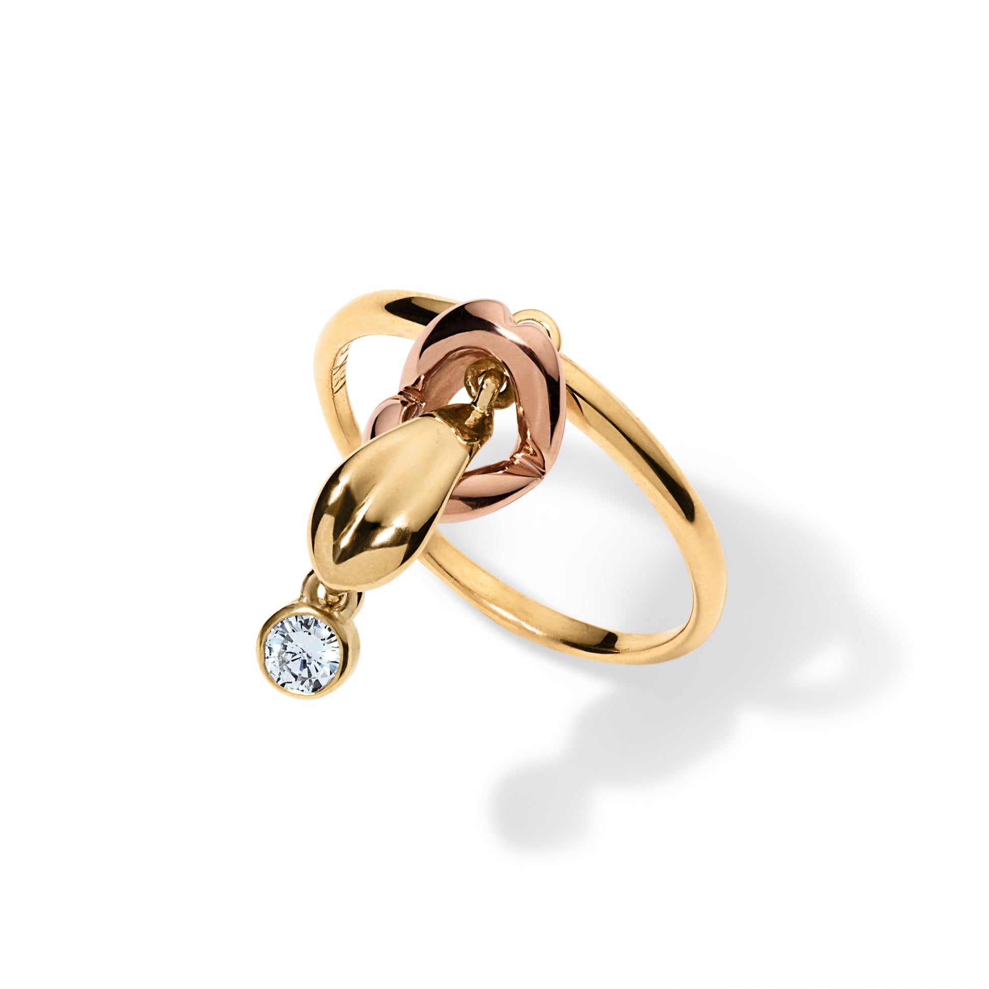 Twist and pout diamond ring 