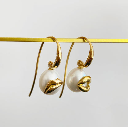 WINK & LIPS earrings Pair1