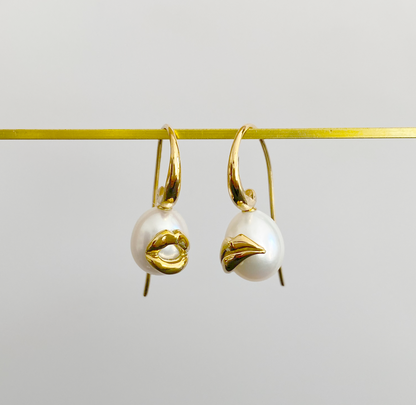 WINK & LIPS earrings Pair1