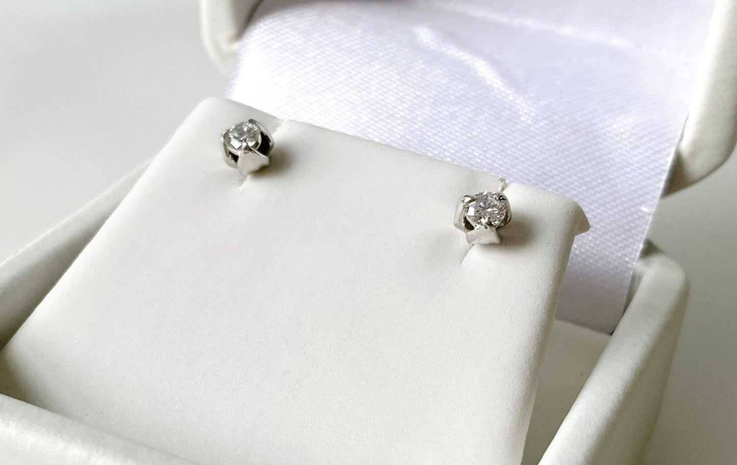 PETITE ROSEBUD DIAMOND studs